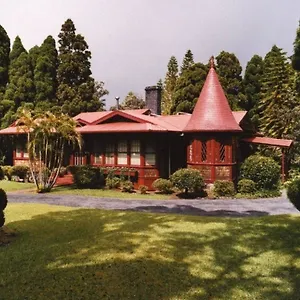 Bed & Breakfast Village Estates, Volcano