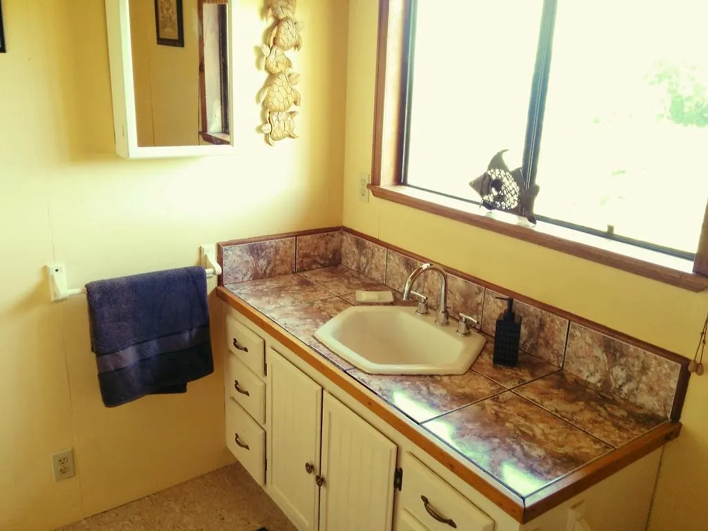 Hamakua Guesthouse Pepeekeo Guest house